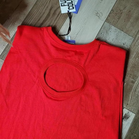 NWT FUTURE COLLECTIVE Kahlana Barfield Brown Sleeveless Cut-Out Back T-Shirt Red - Picture 15 of 15
